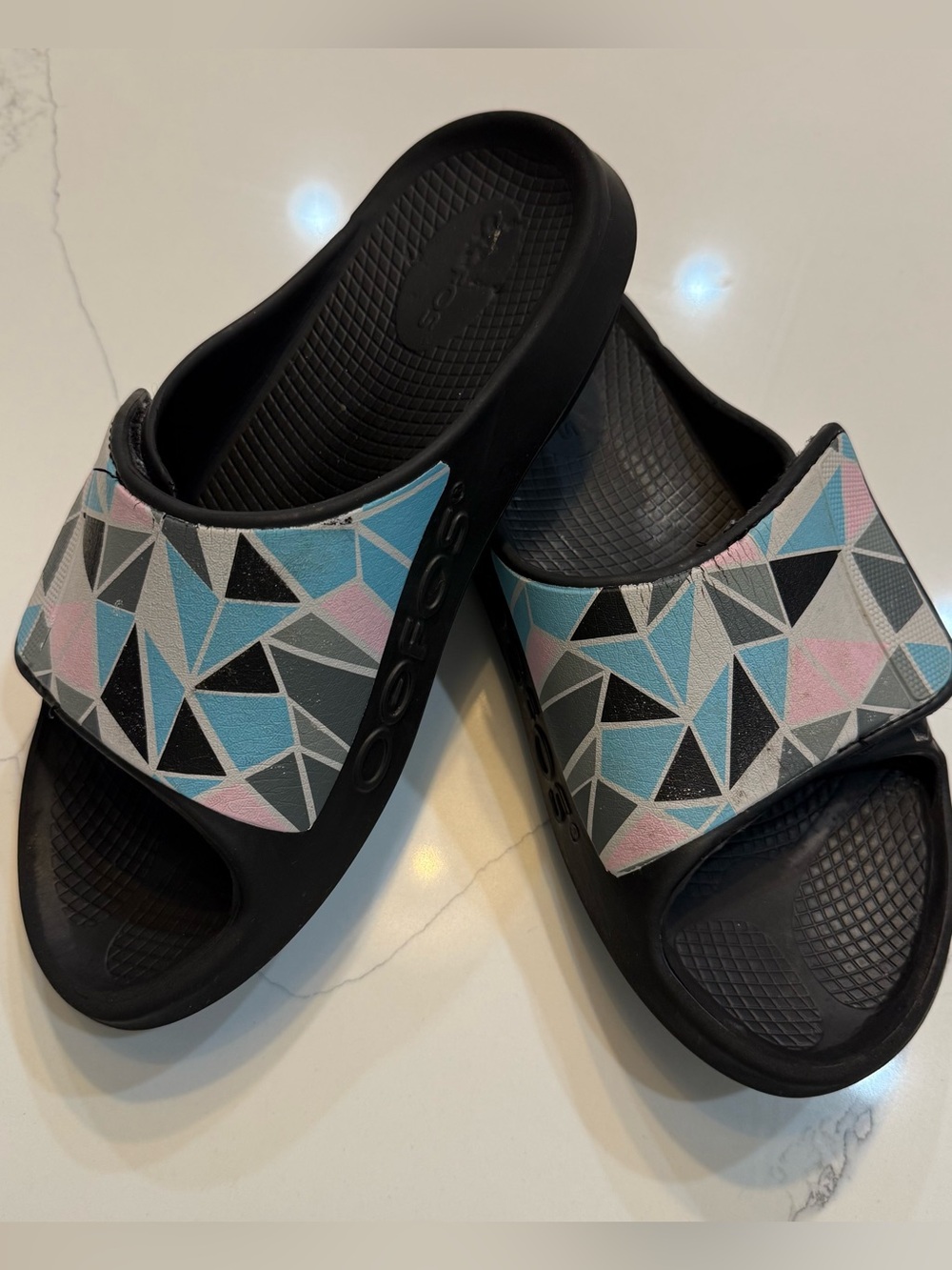 Oofos Ooahh Sport Flex Slide Womens 10 men’s 8 Adjustable Geometric Comfort Foam